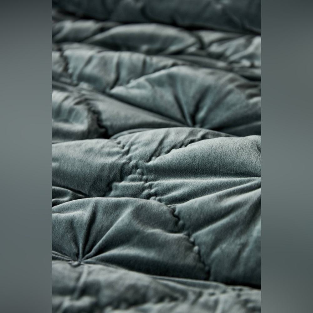 Anthropologie Trova Velvet Quilt Queen - Picture 4 of 8